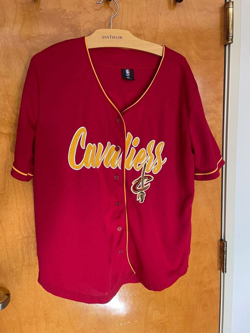NBA Cleveland Cavaliers Button-Up Jersey Red Yellow Size XL